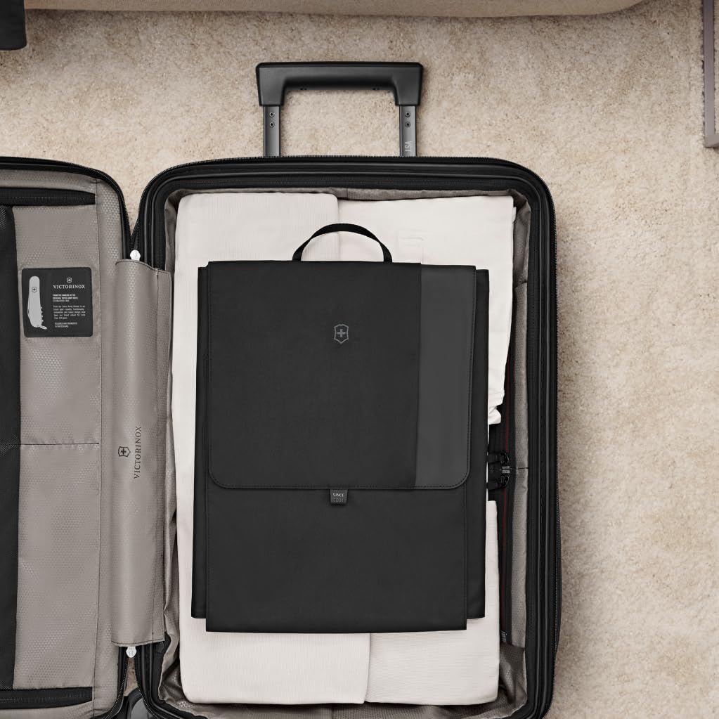 VICTORINOX Travel Essentials Medium Packmaster Dress Shirt Case/Travel Pouch, Black (Official Japanese Product) 653358
