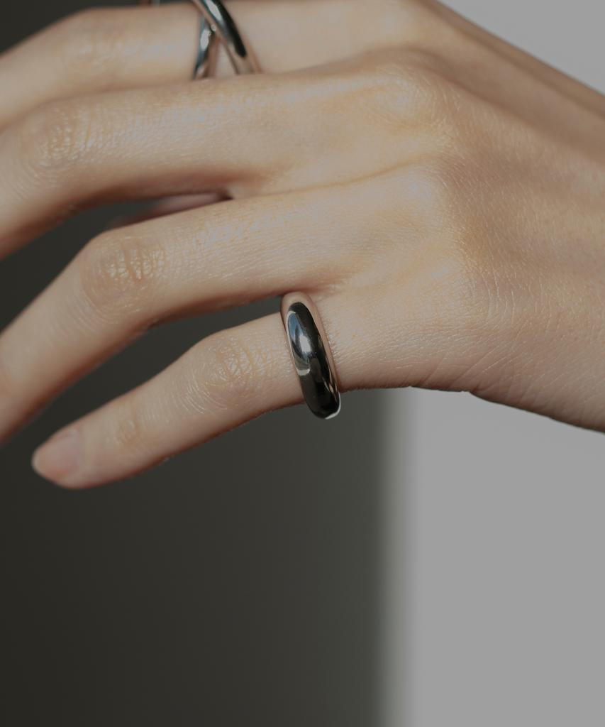 Novice Tokyo Volume Pinky Ring / Silver