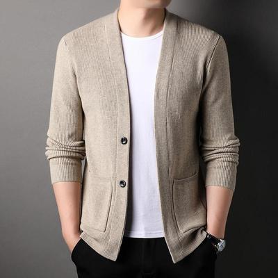 Herbst Neue Strickjacke Herren Langärmiger Strickpullover Koreanische Version des Modetrend-Mantels Innen zum Tragen Außen Die Pullover-Charge