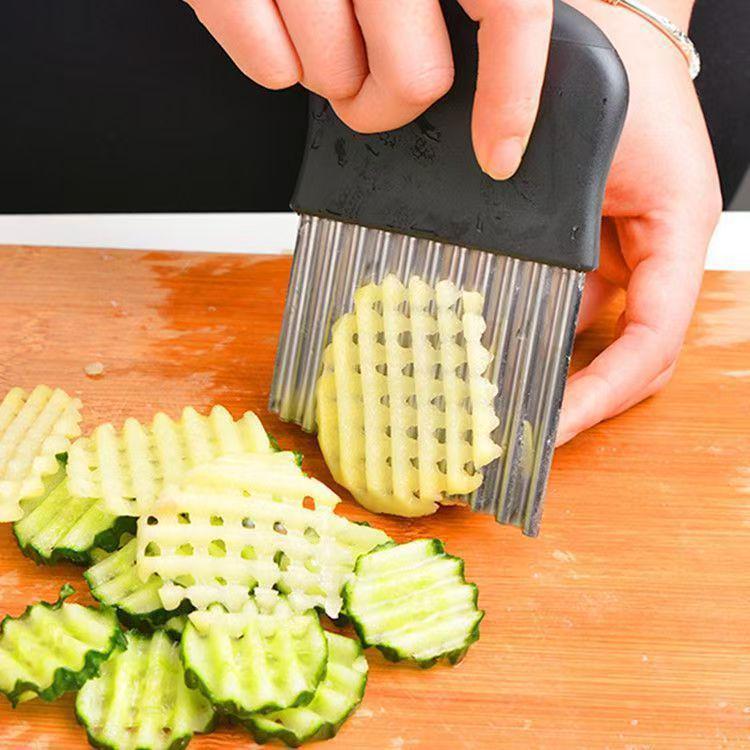 Stainless Steel Wavy Potato Cutter - Fancy Julienne Wave Knife for Kitchen & Vegetables