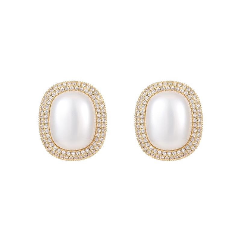High-End Pearl Big Earrings French Retro Temperament Stud Earrings Niche Exaggerated Earrings Women