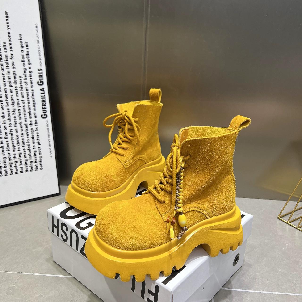 

2025 осень новые матовые кожаные ботинки Мартин женская обувь платформа маффин круглый носок шнуровка повседневные ботинки-локомотивы короткие ботинки женские 35 жёлтый