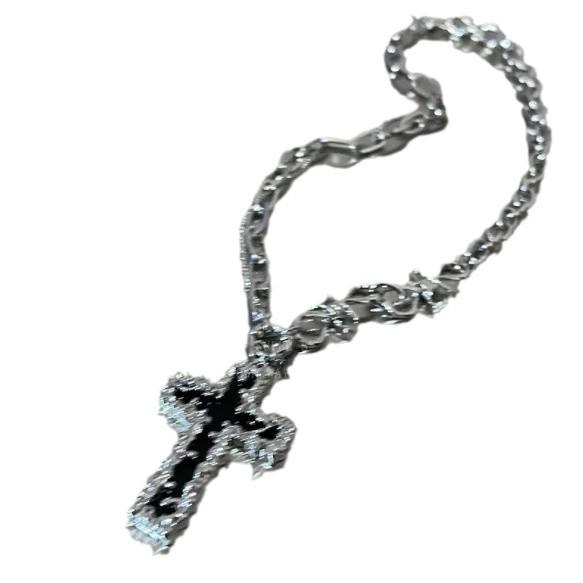Women's Retro Tin Foil Cross Pendant Necklace - Hip Hop Cool Sweater Chain with Niche Design.