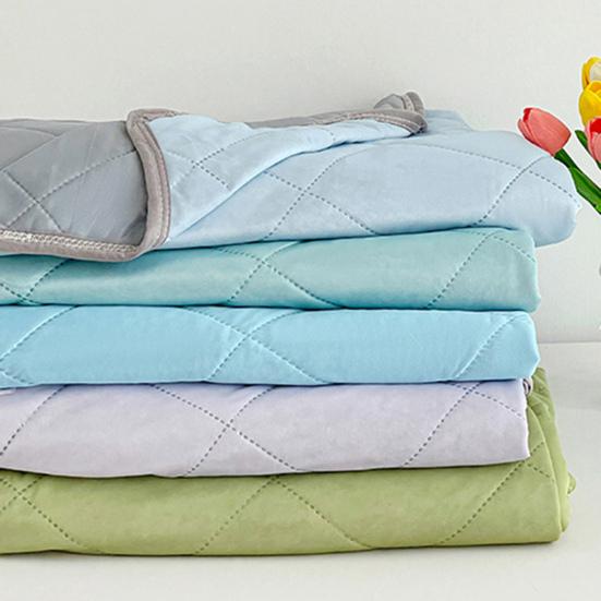Summer Cooling Quilt for Hot Sleepers Light-weight Breathable Cooling Quilt Padded Summer Quilt for Bed Sofa Stay Cool from Night Sweats