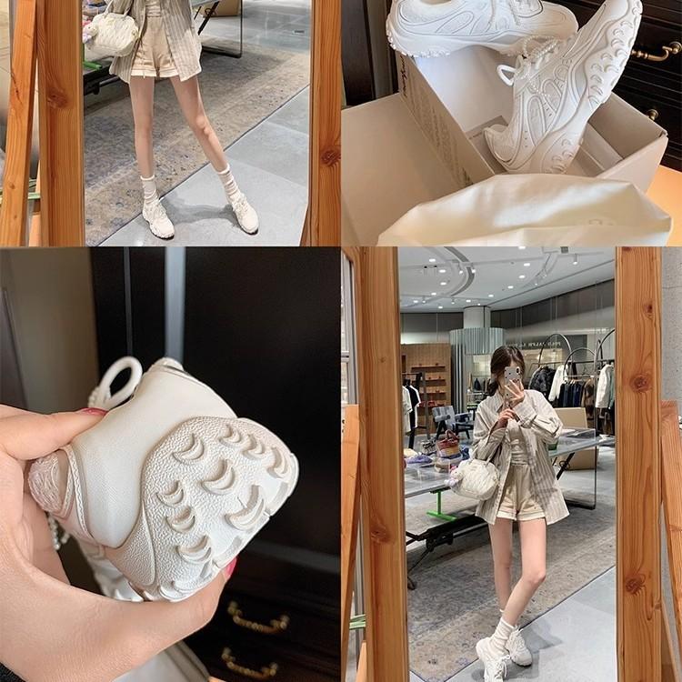 [FanGui] The Inner Height of the Crescent Moon Sole Increases Lace Pearl Casual Moral Training Shoes Women's Forrest Gump Shoes Fashion