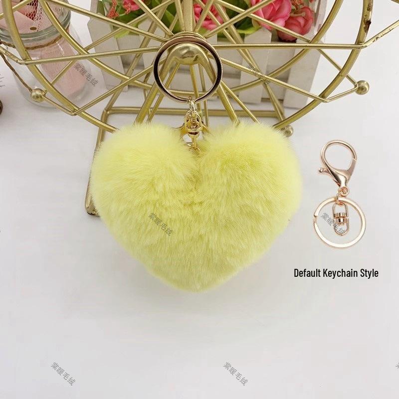 Breloc Pandantiv Inimă Blană Imitată - Charm Minge de Pluș 9cm pentru Genți și Accesorii de Îmbrăcăminte