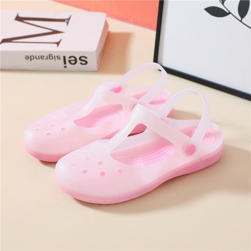 Fashion 2025 Lightweight and Anti Slip Summer Hole Shoes for Women Flat Bottom Cool Outdoor Baotou Large Size Jelly Beach Shoes