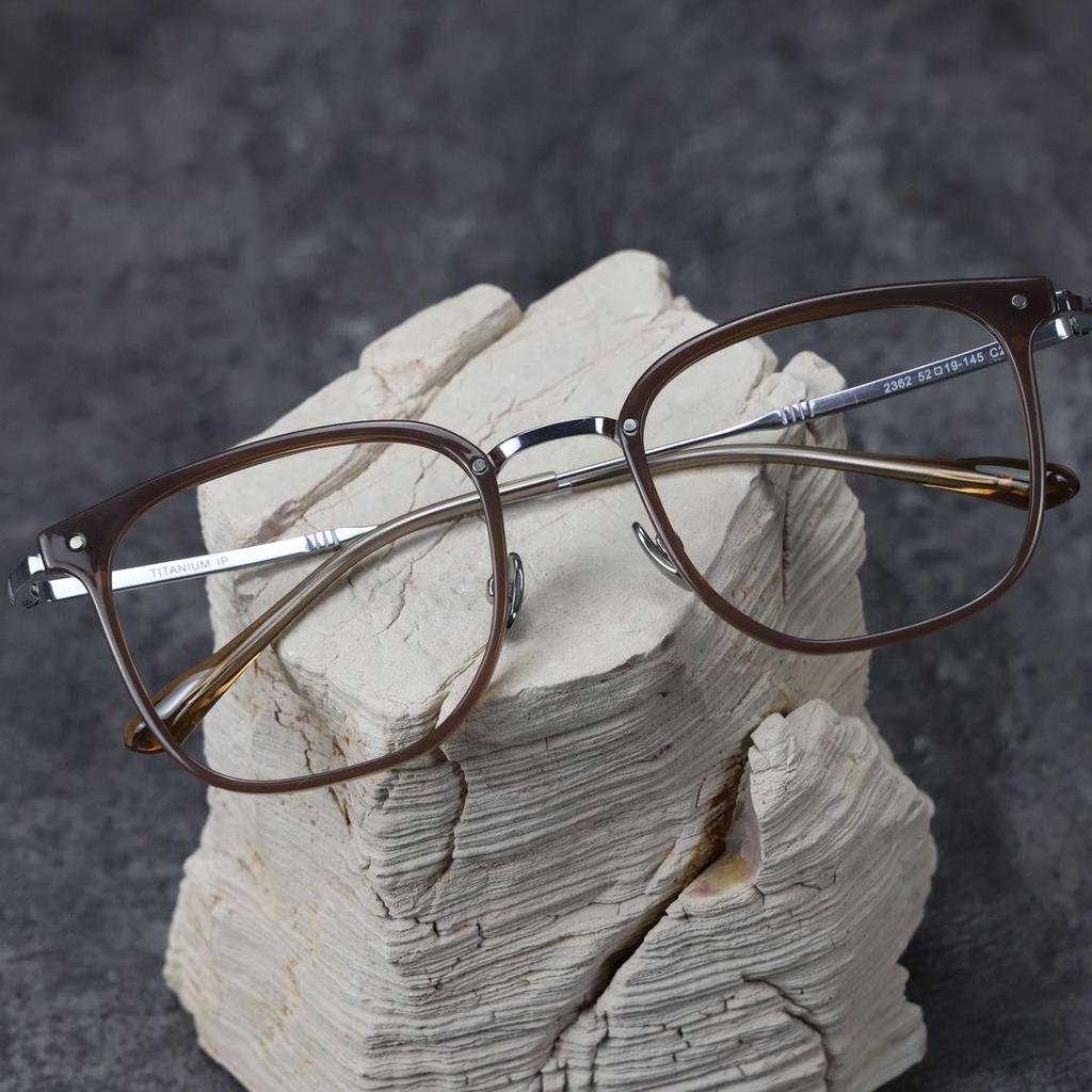 Ultralight Titanium Polygon Eyeglass Frame for Men and Women