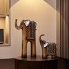 Creative Resin Elephant Figurine In Wood Style for Living Room, Entrance Hall, Bedroom, Coffee Table Decoration, Soft Furnishing