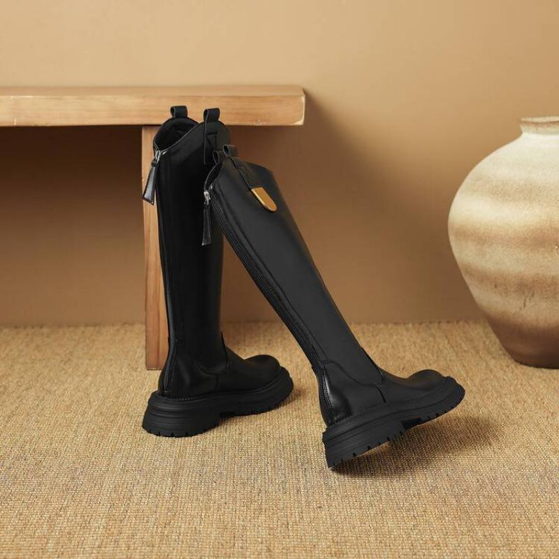 Korean version of round head leather Martin boots women's medium heel large size women's boots new square heel round head high boots autumn 