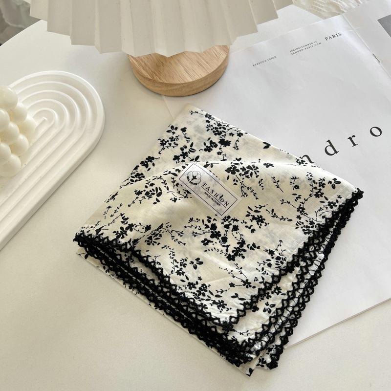 

Жіночі шарфи Бавовняна носова хустка Модна пов язка на голову Шарфи на шию 70 см 70CMX70CM квіткові білого кольору