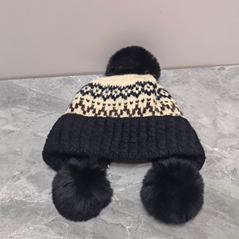 New thermal hat women's autumn and winter fashion cute winter hat windproof ear protection show face small winter cycling hat tide