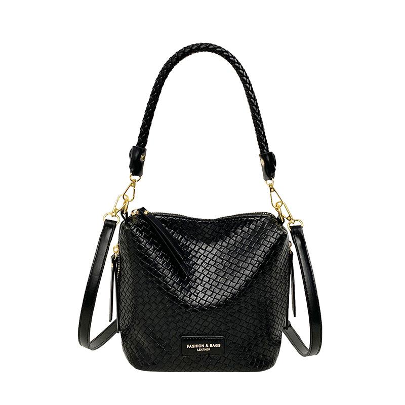 Bags women's bag 2025 new Korean version of fashion niche woven bag casual versatile shoulder bucket bag tide