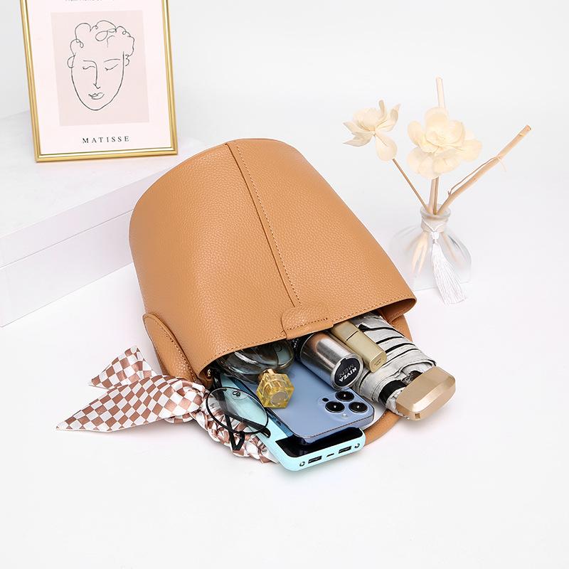 Summer small bucket bag women's high-end bag 2025 new niche vegetable basket women's bag super hot portable messenger bag