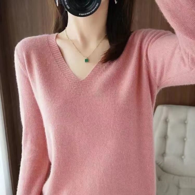 

Женский свитер 2023, осень-зима, вязаные пуловеры с v-образным вырезом, приталенная рубашка, однотонные мягкие трикотажные джемперы, корейская версия M розовый