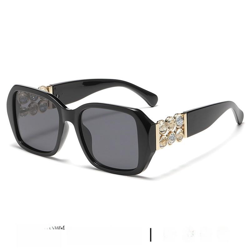 Elegant Tortoise Frame Square Sunglasses With Pc Shaded Lenses Uv400 For Parties And Travel