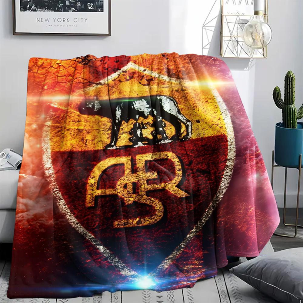 Logo echipă AS Roma, model Pătură de Flanelă, Calitate înaltă Confortabilă pentru Toate Anotimpurile, Decor Casă, Căldură și Confort, Perfectă pentru Cadouri.