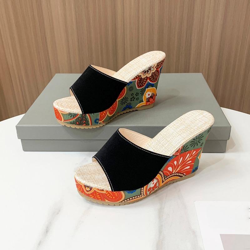 Ethnischer Stil Keilabsatz Plateau Übergröße Coole Hausschuhe Damen Sommer Neu Plateau Super Hoher Absatz Flip-Flops