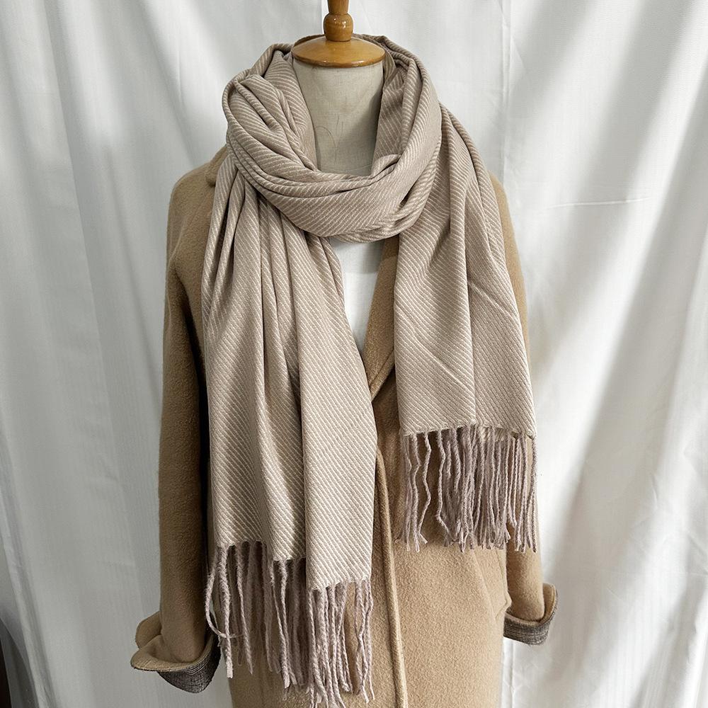 Double-sided heterochrome medium and long shawl women, high-end imitation cashmere scarf, winter atmosphere warm scarf