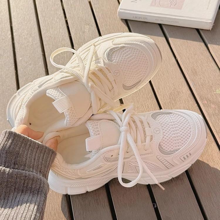 Women's spring and summer new breathable mesh shoes, thick-soled heightening with skirts, sports and leisure shoes, women's models