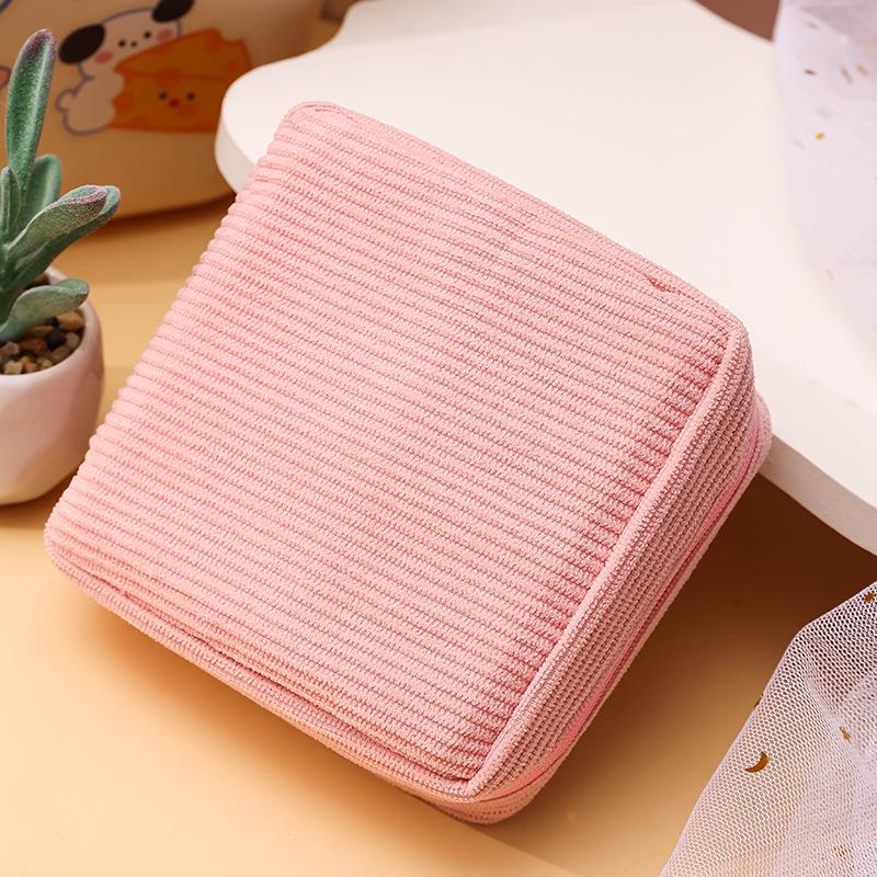 Large Capacity Portable Menstrual Pad Storage Bag - Multifunctional & Stylish