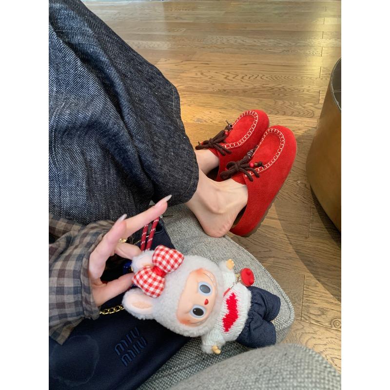 

Модные слипоны-полусапожки кенгуру на шнуровке контрастного цвета с бисером для увеличения роста, женские ленивые шапки-бини 35 красный