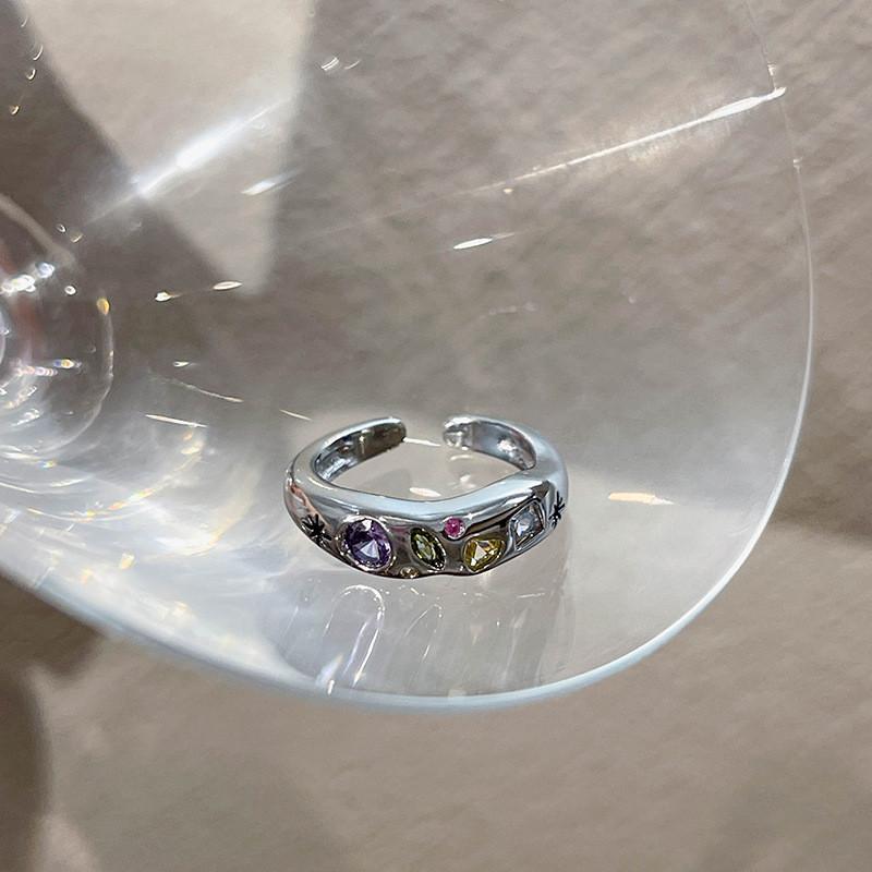 Bunter herzförmiger Zirkonia Metallring für Damen Verstellbares stilvolles modisches Accessoire