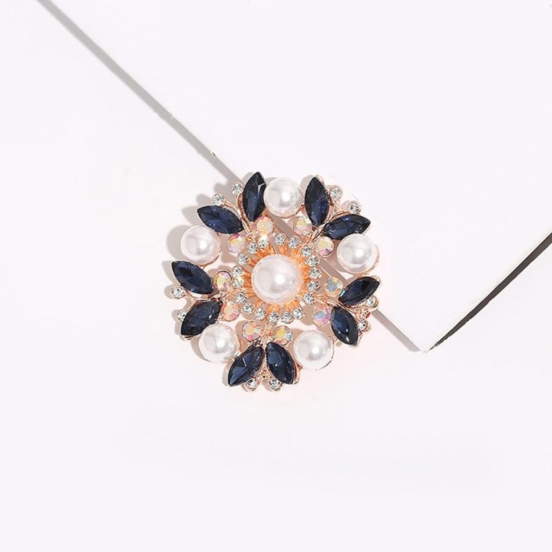 Elegant Crystal Pearls Flower Brooch For Women Vintage Rhinestones Scarf Pin Multi Purpose Jewelry Gift