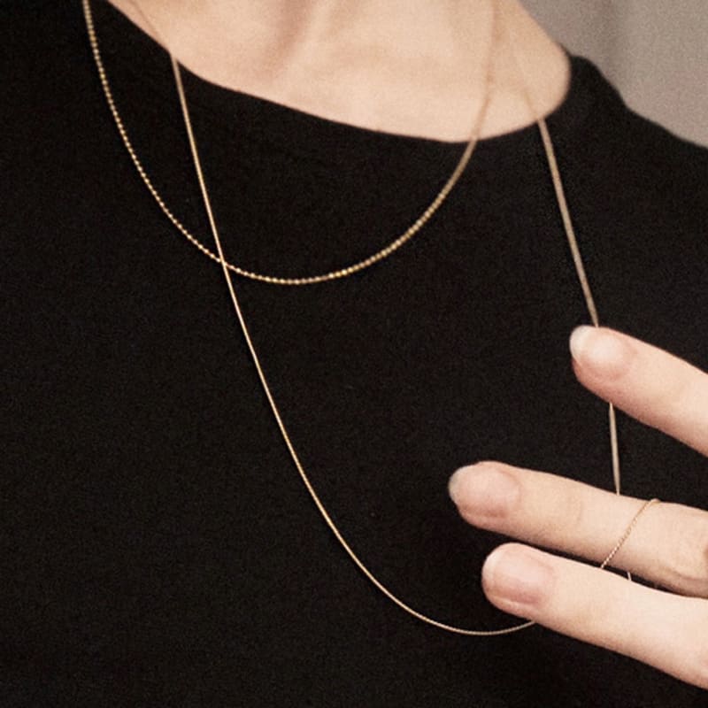 EIGHTMORE dotted slim silver necklace