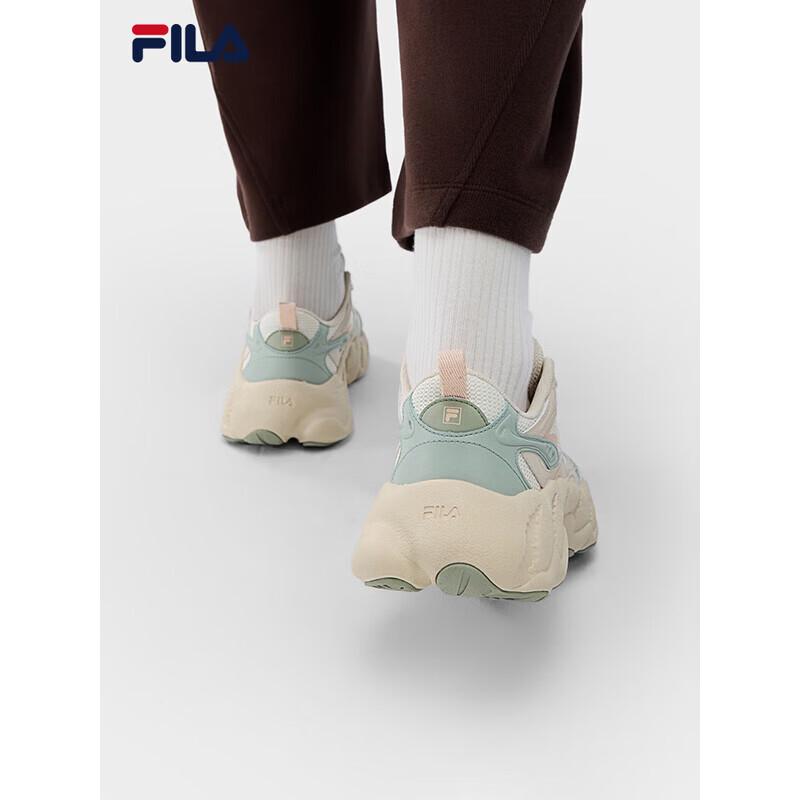 FILA Women's Fern 2S Chunky Platform Sneakers