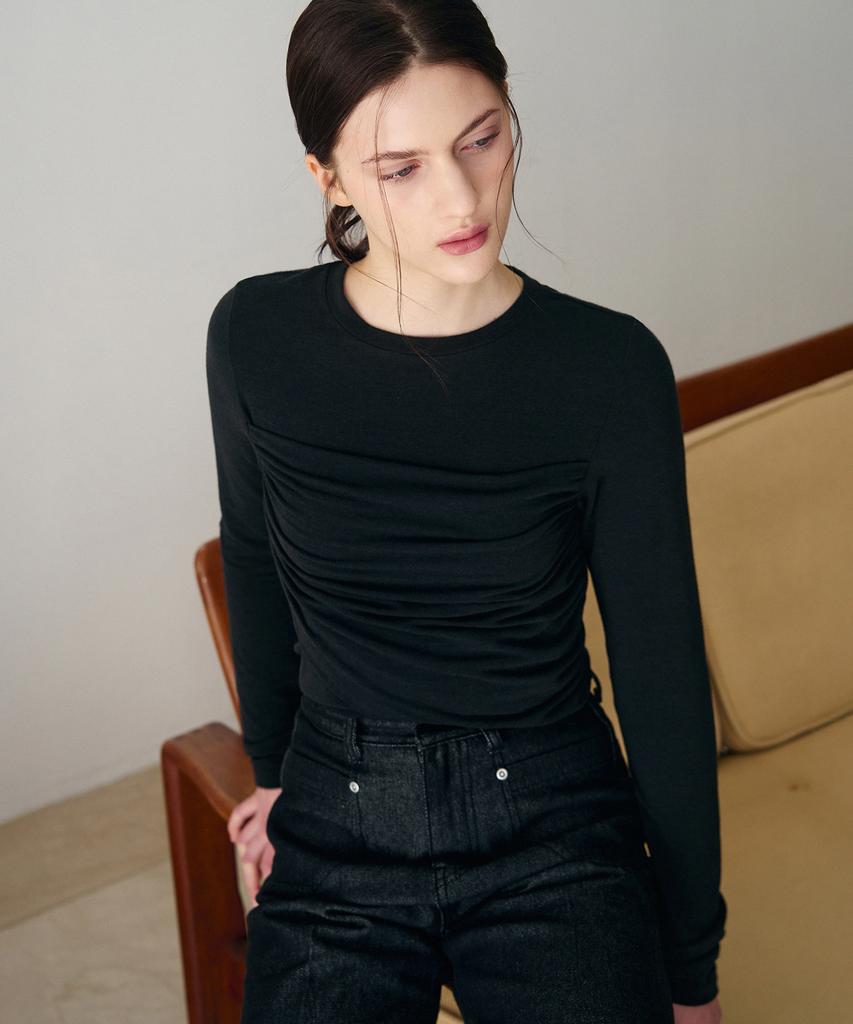 Deuloupisumeon Shirred Drape Long Sleeve T-Shirt [Ivory]
