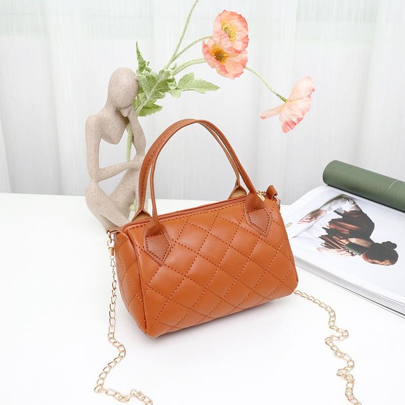 Trend embroidered rhombus chain portable cylinder bag casual versatile women's bag, one piece