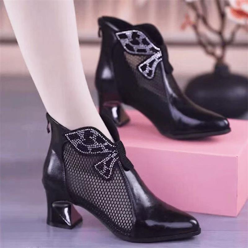 

2025 новые модные сандалии с острым носком и стразами, весенне-летние, на толстом каблуке, дышащая сетка, модные универсальные женские крутые ботинки 35