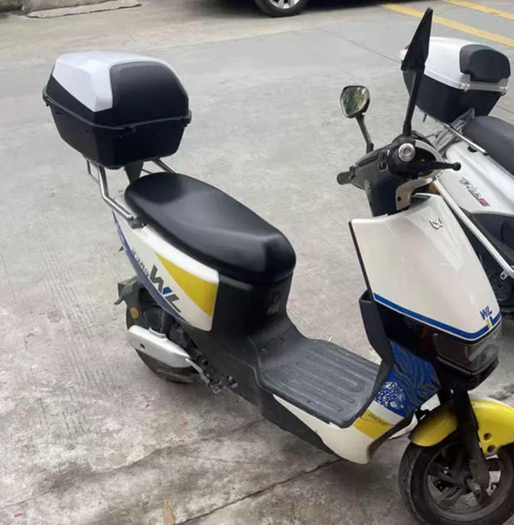 Universal Thickened Rear Cargo Rack for Electric Bikes & Scooters - 25-Inch Delivery Box Carrier
