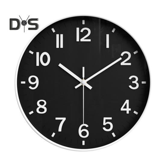 Wall Clock Quartz Movement Clear Display Large 3D Numbers Silent Operation Battery-Powered Non-Ticking Clock