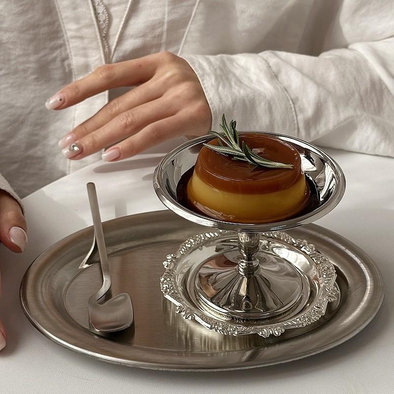 Retro 304 Stainless Steel Ice Cream Cup Fruit Yogurt Retro Style Dessert Cup Petal-Shaped Dessert Salad Bowl Dessert