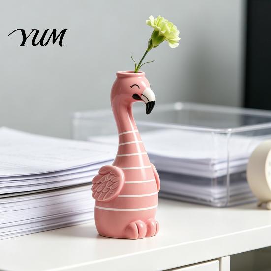 Cute Animal Shape Vase Resin Flamingo Decorative Vase, Pink Flower Holder Figurine, Hand Painted Figurine Tabletop Ornament for Dried Artificial