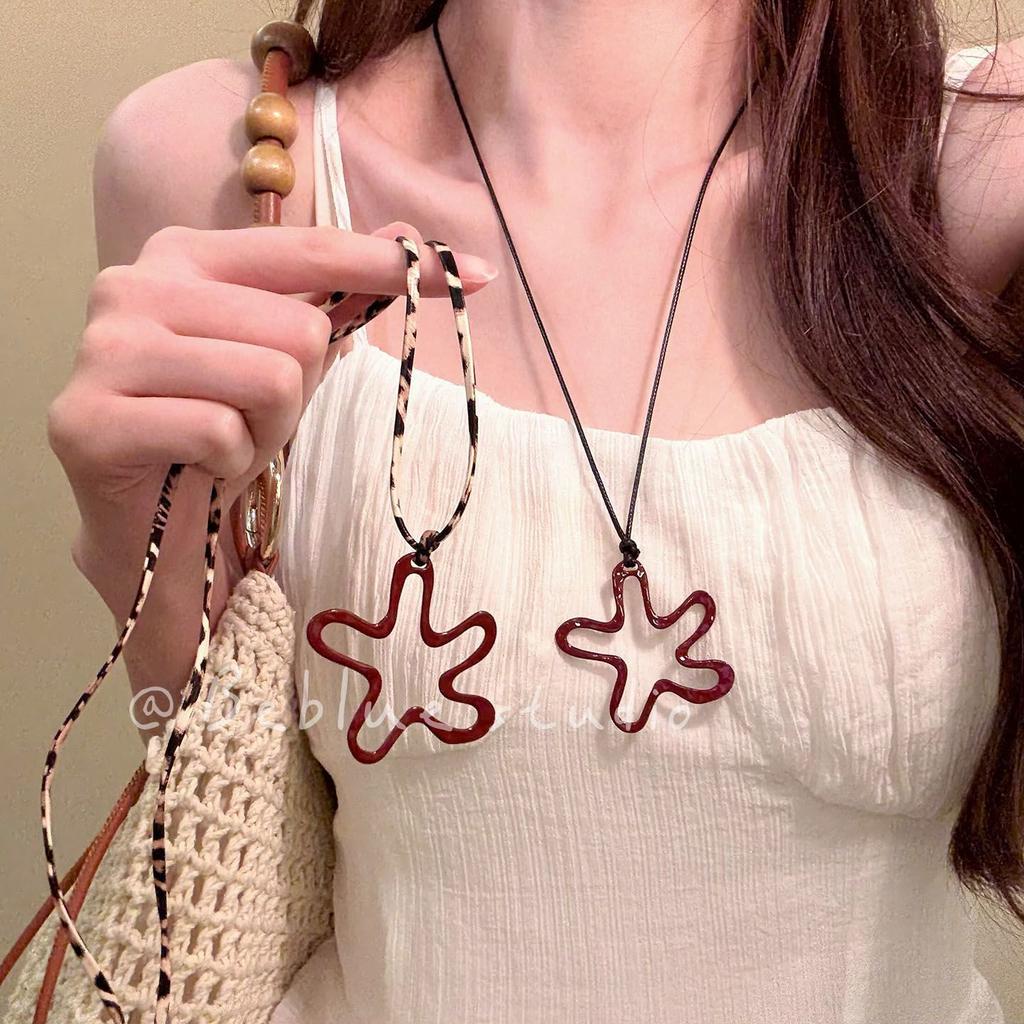Personalized Design Hollow Starfish Necklace Leopard Print Long Sweater Chain New Fashion Wear Accessories Neck Chain