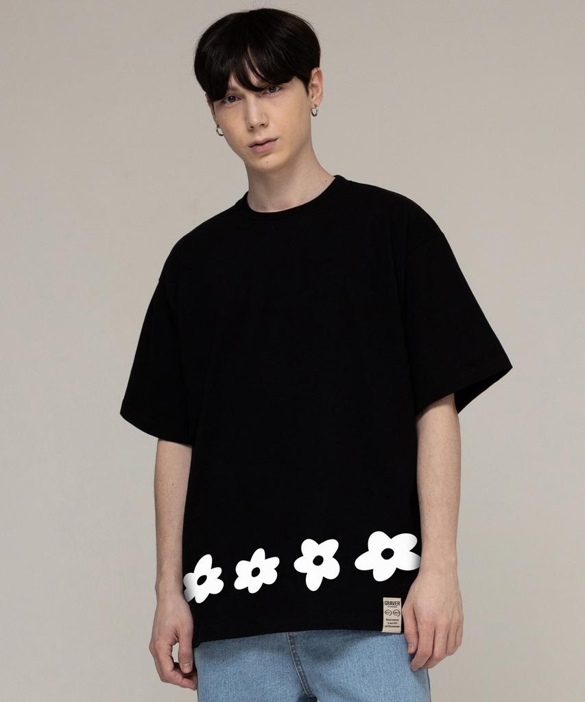 GRAVER [Unisex] Bottom Drawing Flower Short Sleeve T-Shirt_Black