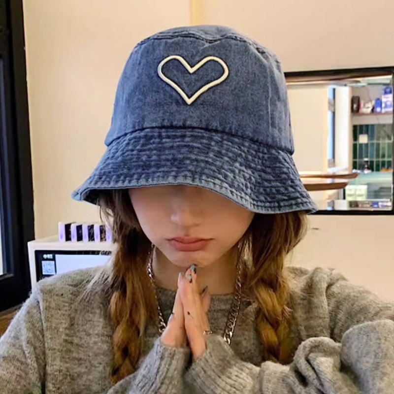 

Универсальная уличная шляпа женская стиранная старая джинсовая панама вышивка любовь показать шляпа таз прилив One Size