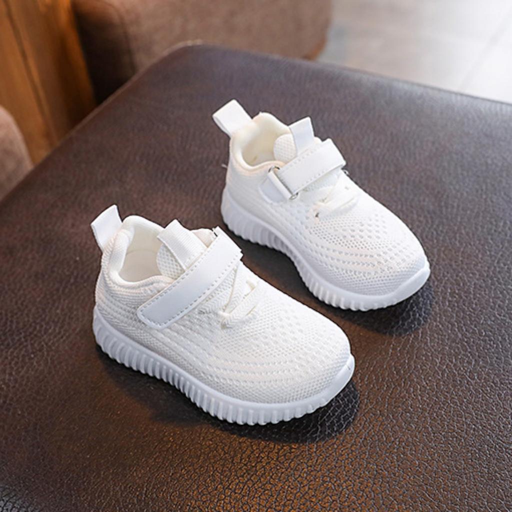 Scarpe da Ginnastica per Bambini Sneakers Leggere e Traspiranti in Rete con Chiusura a Velcro Regolabile per Bambini Piccoli e Bambini