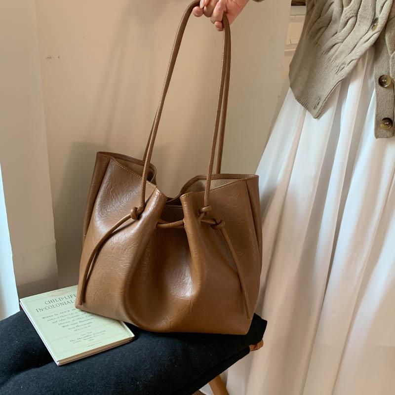 Large Capacity Backpack, Single Shoulder Bag, Commuting and Working Tote Bag, Bucket Bag