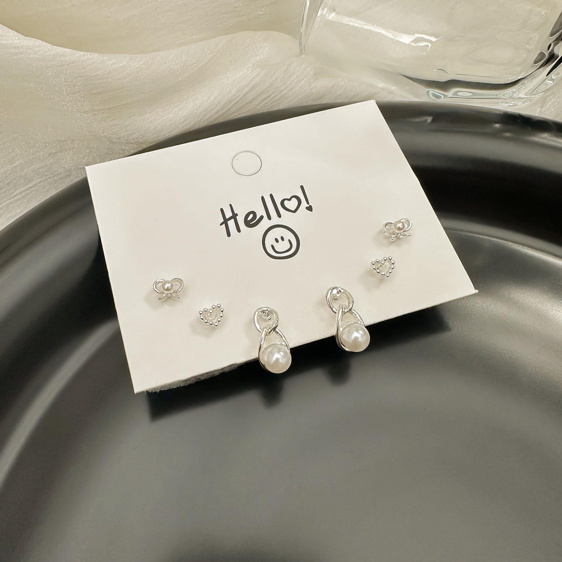 

Серьги-пусеты «Сердце с бантом из циркония» - Изысканный роскошный дизайн для женщин