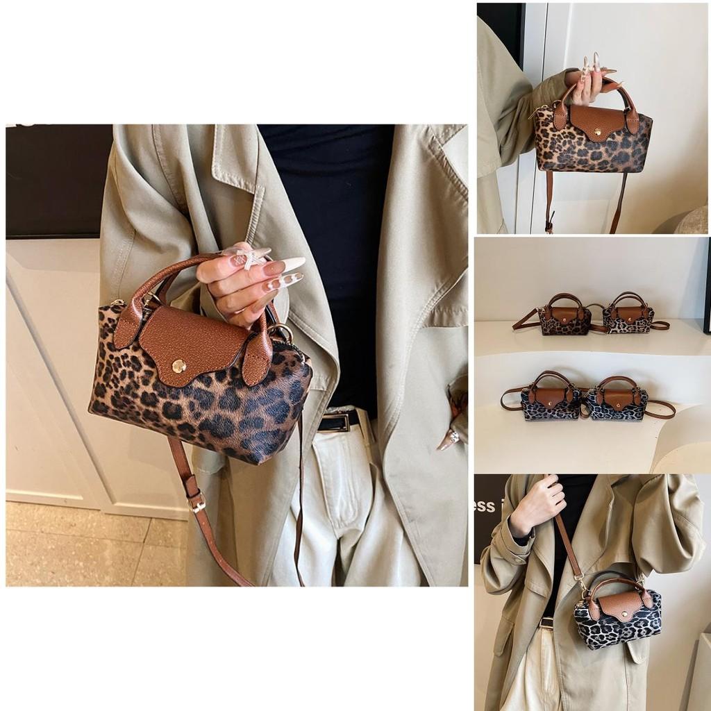 Trendy Plush Leopard Print Handbag For Women Stylish Mini Square Bag With Cozy Design