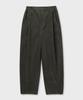 NONBLANK One-Pleat Curved Stitch Pants_Khaki