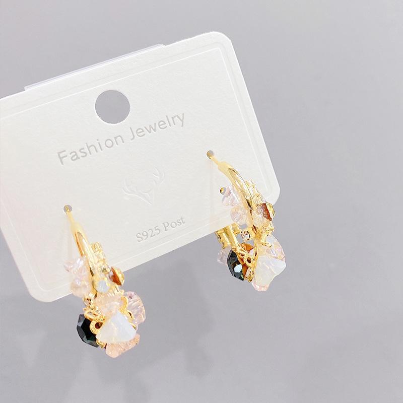 Korean Retro S925 Silver Shell Flower Stud Earrings, Handmade Gold-Plated Petals, Slimming Color-Block Design Ear Jewelry for Women.