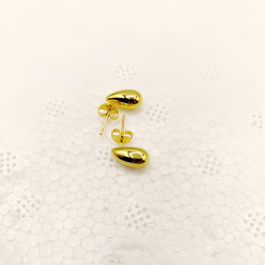 Simple commuter fashion niche design mini stud earrings women's titanium steel ear plug versatile temperament ear jewelry