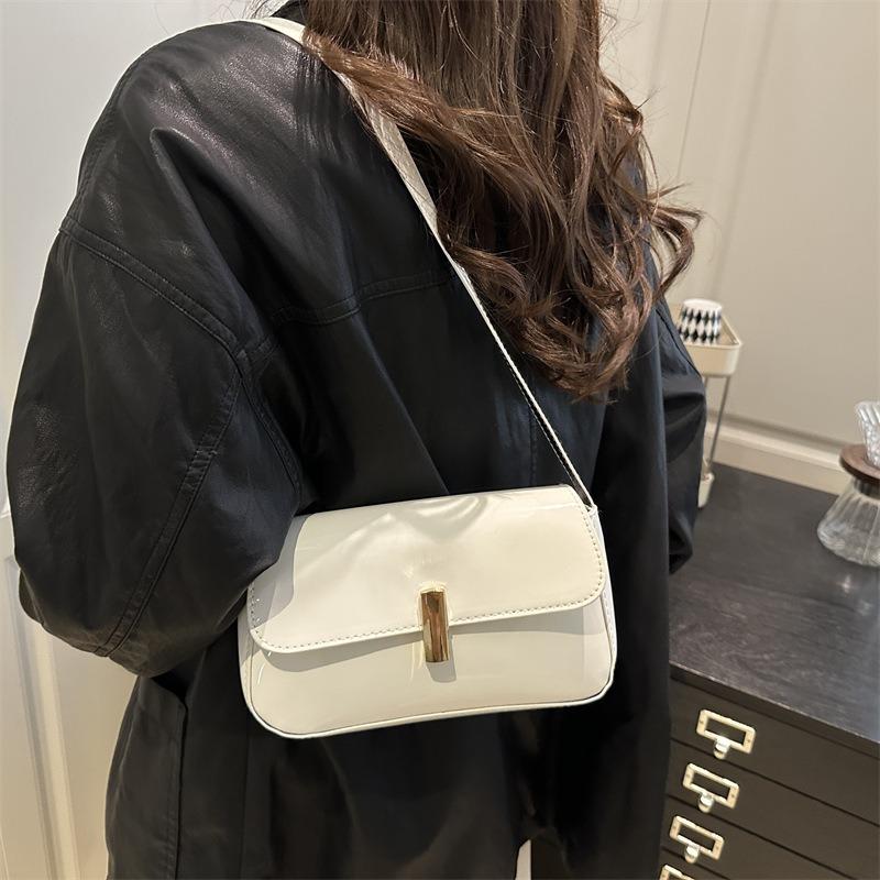 Small Bag Women's Versatile Small Square Bag Summer New Shoulder Bag Simple Lock Fashion Women's Bag