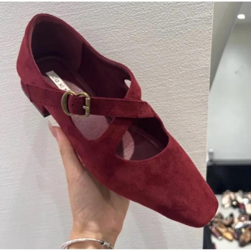 

Мода 2025 Кожа Леопардовый принт Балетки Женские Туфли Мэри Джейн Совершенно новые Трендовые С перекрестными ремешками на пряжках Повседневные Удобные Балетки 35 красный