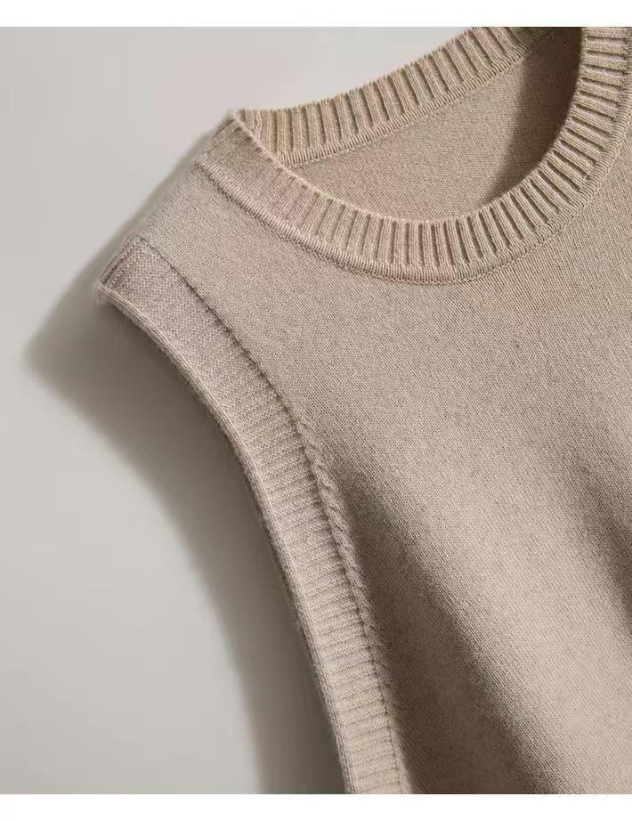 Autumn 2025 Women's Sleeveless Knit Vest - Loose Round Neck Sweater Shawl Top for Versatile Outerwear